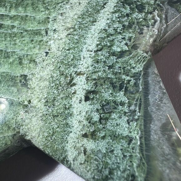 Moss Agate Crystal Star Carving (3) - Picture 4 of 10